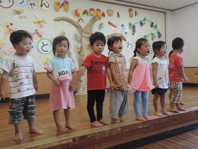 大きな歌声です。